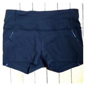 Lulu lemon quick pace shorts 2.5” in black